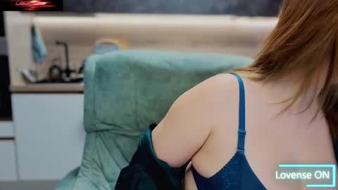 Snapshot of katniss_k chatting on November 22, 5:17 am katniss_k online show from November 22, 5:17 am