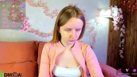 Snapshot of katrina_bail chatting on October 13, 12:54 am Katrina Bail online show from October 13, 12:54 am