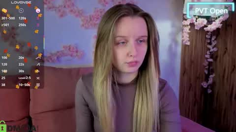 Katrina Bail online show from November 16, 1:11 am