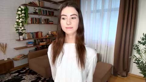 Snapshot of katrina_wens chatting on March 4, 10:10 am Kate Aurora online show from March 4, 10:10 am