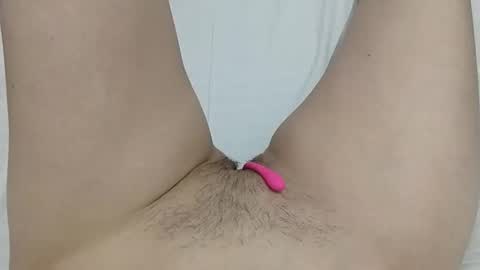 Snapshot of katrinna_arinna chatting on January 7, 2:20 am katrina dont forget to give me thumbs up online show from January 7, 2:20 am