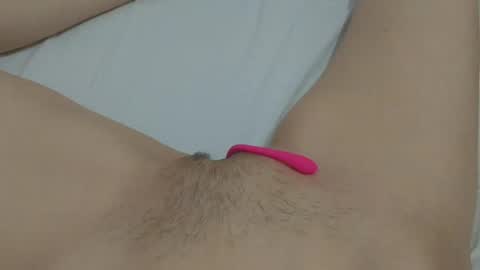 Snapshot of katrinna_arinna chatting on January 22, 6:42 am katrina dont forget to give me thumbs up online show from January 22, 6:42 am