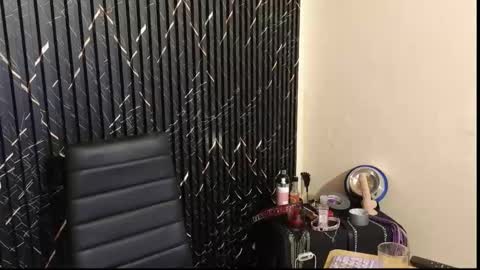 Katt  online show from October 15, 4:40 pm