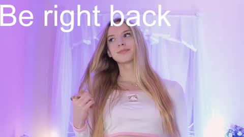 Snapshot of katt_yy chatting on January 31, 9:16 am katt_yy online show from January 31, 9:16 am