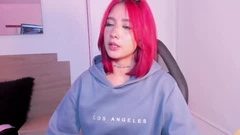 katta_martini_ online show from November 21, 2:27 pm