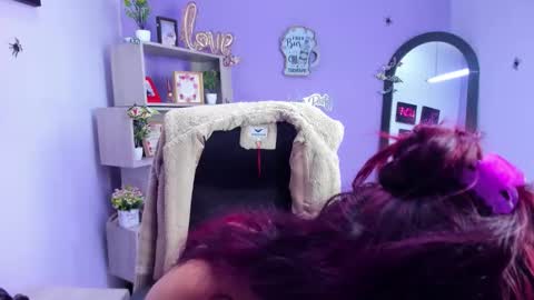 Snapshot of kattalella_luck chatting on November 6, 4:24 am kattalella luck online show from November 6, 4:24 am