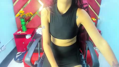 Snapshot of kattalella_luck chatting on November 18, 3:34 am kattalella luck online show from November 18, 3:34 am