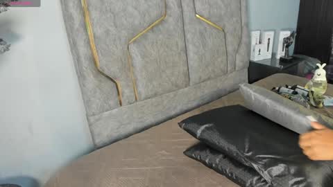 Snapshot of kattejordan chatting on January 14, 4:04 am Katerine online show from January 14, 4:04 am