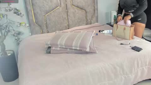 Snapshot of kattejordan chatting on November 10, 3:38 am Katerine online show from November 10, 3:38 am