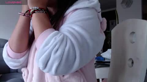 Snapshot of kattie_love chatting on November 6, 6:31 pm kattie online show from November 6, 6:31 pm