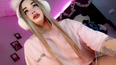 Snapshot of kattie_sweet_ chatting on October 24, 10:50 pm kattie_sweet_ online show from October 24, 10:50 pm
