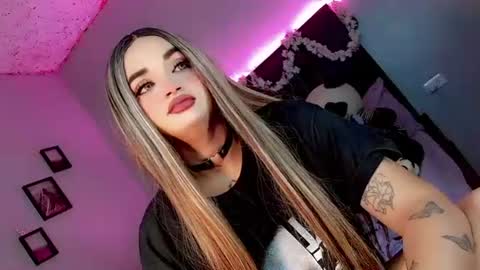 Snapshot of kattie_sweet_ chatting on October 27, 7:40 pm kattie_sweet_ online show from October 27, 7:40 pm