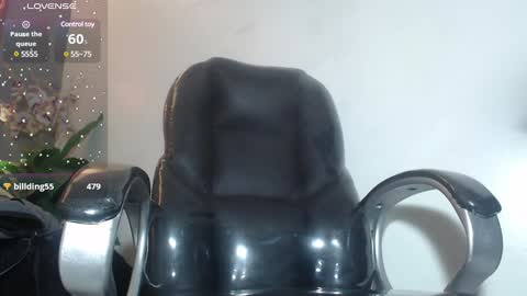 Snapshot of katty_findom_ chatting on December 20, 1:00 pm katty online show from December 20, 1:00 pm