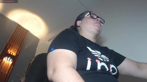 Snapshot of katty_findom_ chatting on February 5, 12:27 pm katty online show from February 5, 12:27 pm