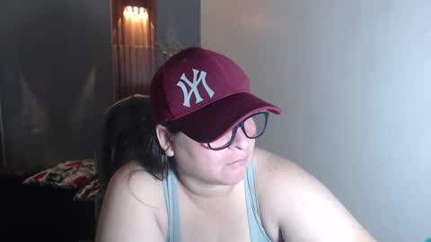 Snapshot of katty_findom_ chatting on October 11, 1:09 pm katty online show from October 11, 1:09 pm