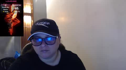 Snapshot of katty_findom_ chatting on October 19, 12:28 pm katty online show from October 19, 12:28 pm