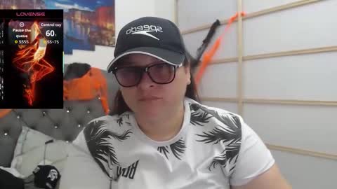 Snapshot of katty_findom_ chatting on November 2, 12:29 pm katty online show from November 2, 12:29 pm