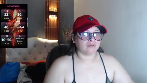 Snapshot of katty_findom_ chatting on November 5, 12:38 pm katty online show from November 5, 12:38 pm