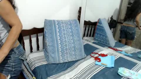 Snapshot of kattydirty144 chatting on December 5, 9:39 pm angel online show from December 5, 9:39 pm