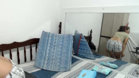 Snapshot of kattydirty144 chatting on December 10, 5:55 pm angel online show from December 10, 5:55 pm