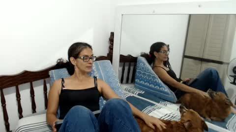 Snapshot of kattydirty144 chatting on December 13, 9:09 pm angel online show from December 13, 9:09 pm