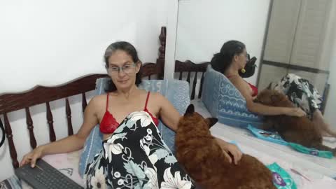 Snapshot of kattydirty144 chatting on January 8, 12:06 am angel online show from January 8, 12:06 am