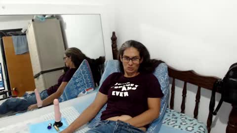 Snapshot of kattydirty144 chatting on February 1, 12:07 am angel online show from February 1, 12:07 am