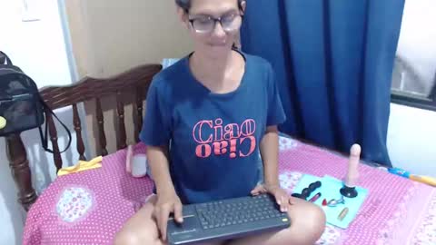 Snapshot of kattydirty144 chatting on September 14, 7:35 pm angel online show from September 14, 7:35 pm