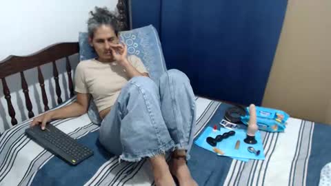 angel online show from April 17, 7:17 pm