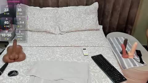 Snapshot of katuff chatting on October 27, 3:10 am katuff online show from October 27, 3:10 am