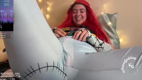 Snapshot of katxxgolding chatting on October 31, 6:58 am Princesse Kat online show from October 31, 6:58 am