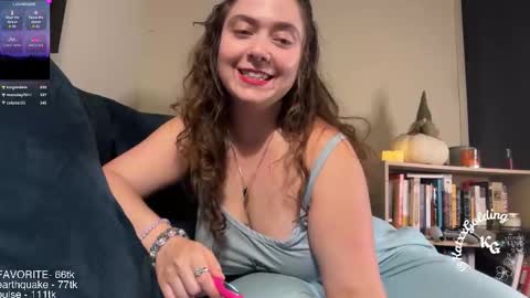 Snapshot of katxxgolding chatting on November 4, 8:35 am Princesse Kat online show from November 4, 8:35 am