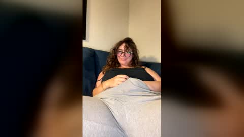 Snapshot of katxxgolding chatting on December 3, 12:40 am Princesse Kat online show from December 3, 12:40 am