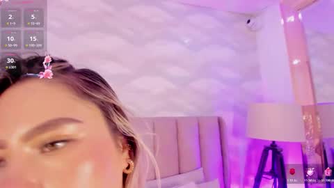 Snapshot of katya_blonde chatting on November 22, 1:10 pm katya_blonde online show from November 22, 1:10 pm