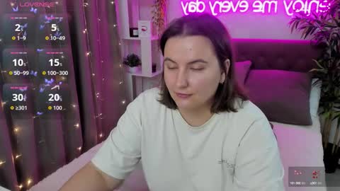 Snapshot of katyaneilson chatting on September 19, 3:19 am Kate online show from September 19, 3:19 am