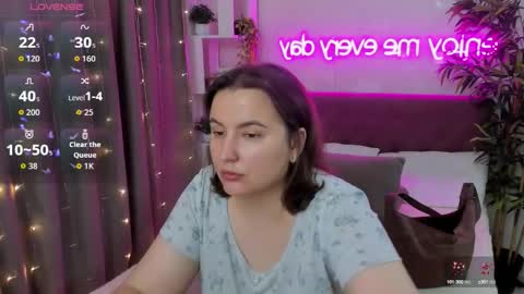 Snapshot of katyaneilson chatting on September 21, 3:30 am Kate online show from September 21, 3:30 am