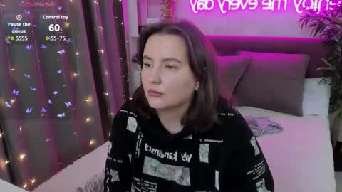 Snapshot of katyaneilson chatting on November 7, 4:34 am Kate online show from November 7, 4:34 am