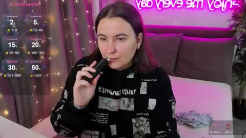 Snapshot of katyaneilson chatting on November 19, 4:01 am Kate online show from November 19, 4:01 am