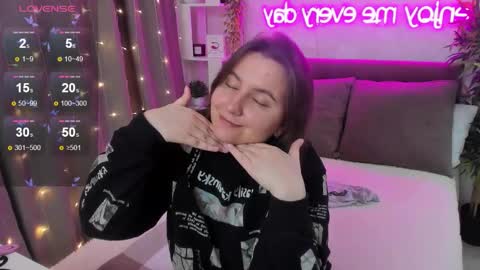 Snapshot of katyaneilson chatting on November 23, 5:51 am Kate online show from November 23, 5:51 am