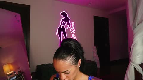 Snapshot of katyerave chatting on November 4, 8:08 pm Katyerave online show from November 4, 8:08 pm