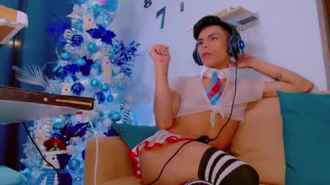 KATY online show from December 15, 10:07 am