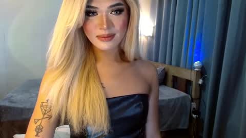 Snapshot of katykiat chatting on February 28, 11:36 am katykiat online show from February 28, 11:36 am