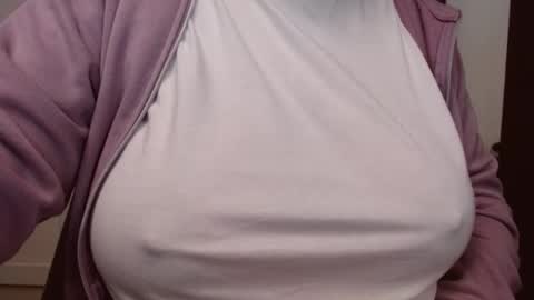 Snapshot of katynextdoor chatting on November 15, 3:04 am Katy online show from November 15, 3:04 am