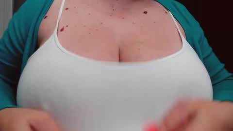 Snapshot of katynextdoor chatting on November 19, 3:17 am Katy online show from November 19, 3:17 am