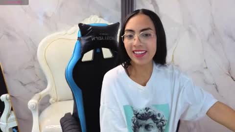 Snapshot of katyrider_a chatting on October 4, 1:20 pm katyrider_a online show from October 4, 1:20 pm