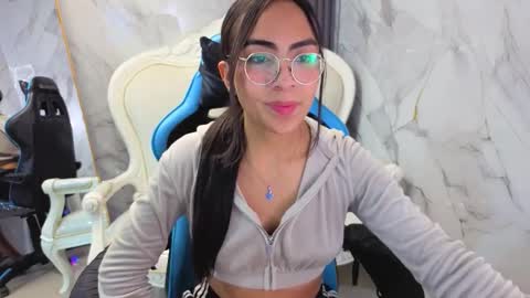 Snapshot of katyrider_a chatting on October 7, 12:35 pm katyrider_a online show from October 7, 12:35 pm