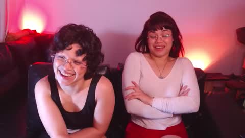 Snapshot of katyxxx_043 chatting on November 14, 4:00 am katyxxx_043 online show from November 14, 4:00 am