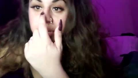 Snapshot of kaurn0ir chatting on February 8, 12:28 am Kaur Noir online show from February 8, 12:28 am