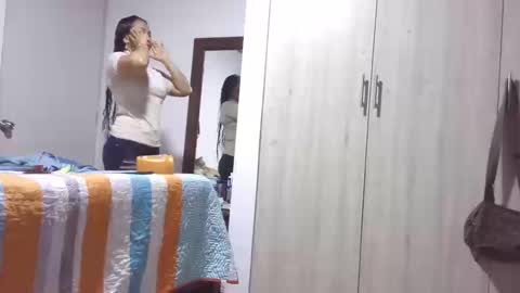  Khawit  online show from September 17, 1:13 pm