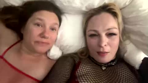 kay_la online show from October 16, 4:13 am